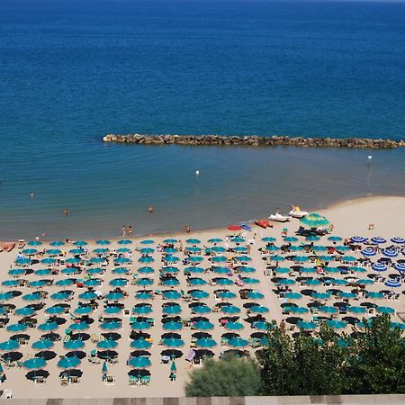 Grand Hotel Adriatico Montesilvano Marina Exteriér fotografie