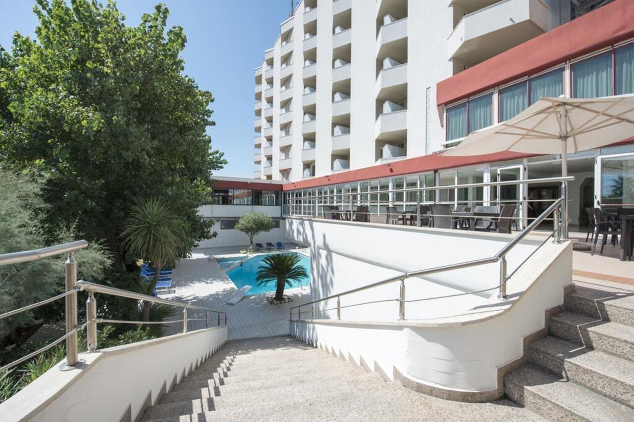 Grand Hotel Adriatico Montesilvano Marina Exteriér fotografie