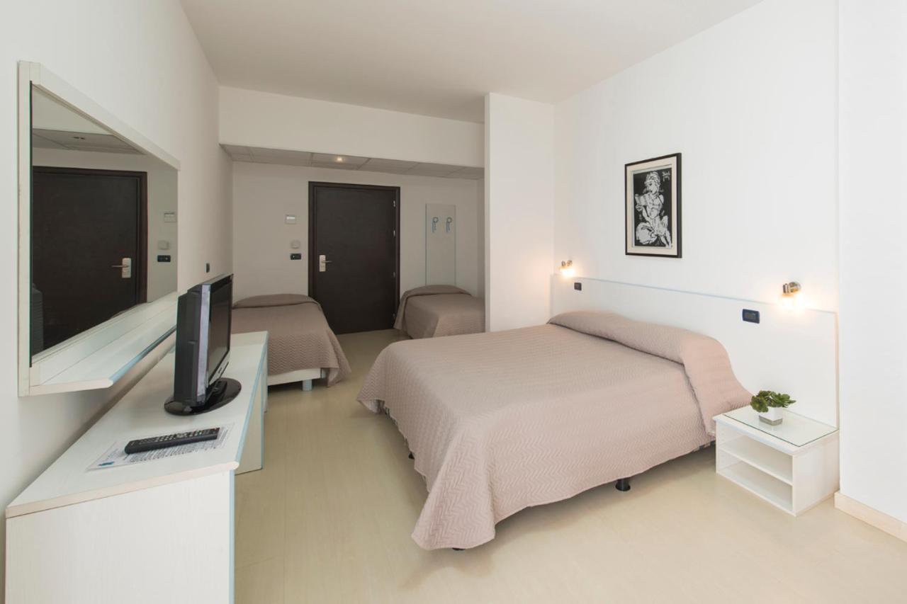 Grand Hotel Adriatico Montesilvano Marina Exteriér fotografie