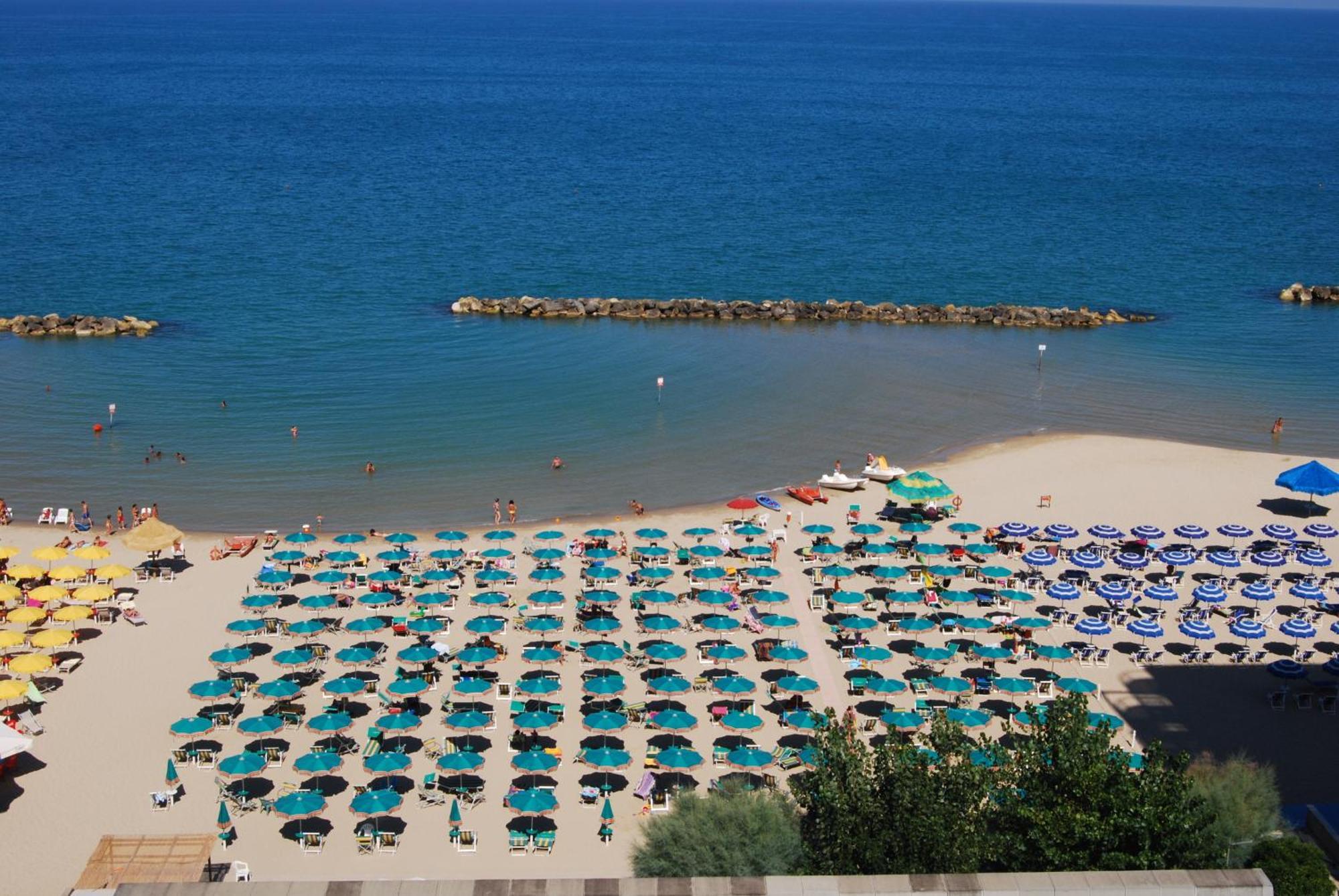 Grand Hotel Adriatico Montesilvano Marina Exteriér fotografie