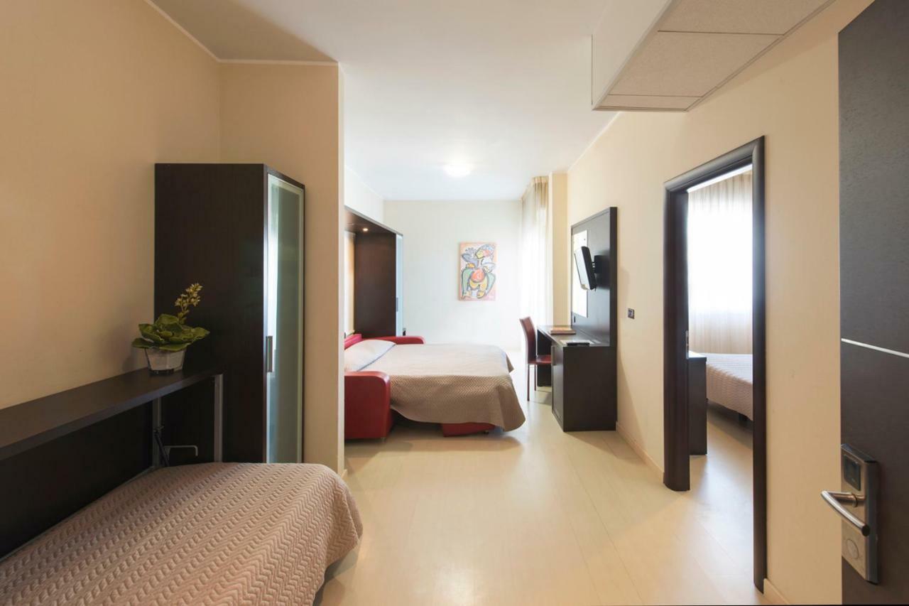 Grand Hotel Adriatico Montesilvano Marina Exteriér fotografie
