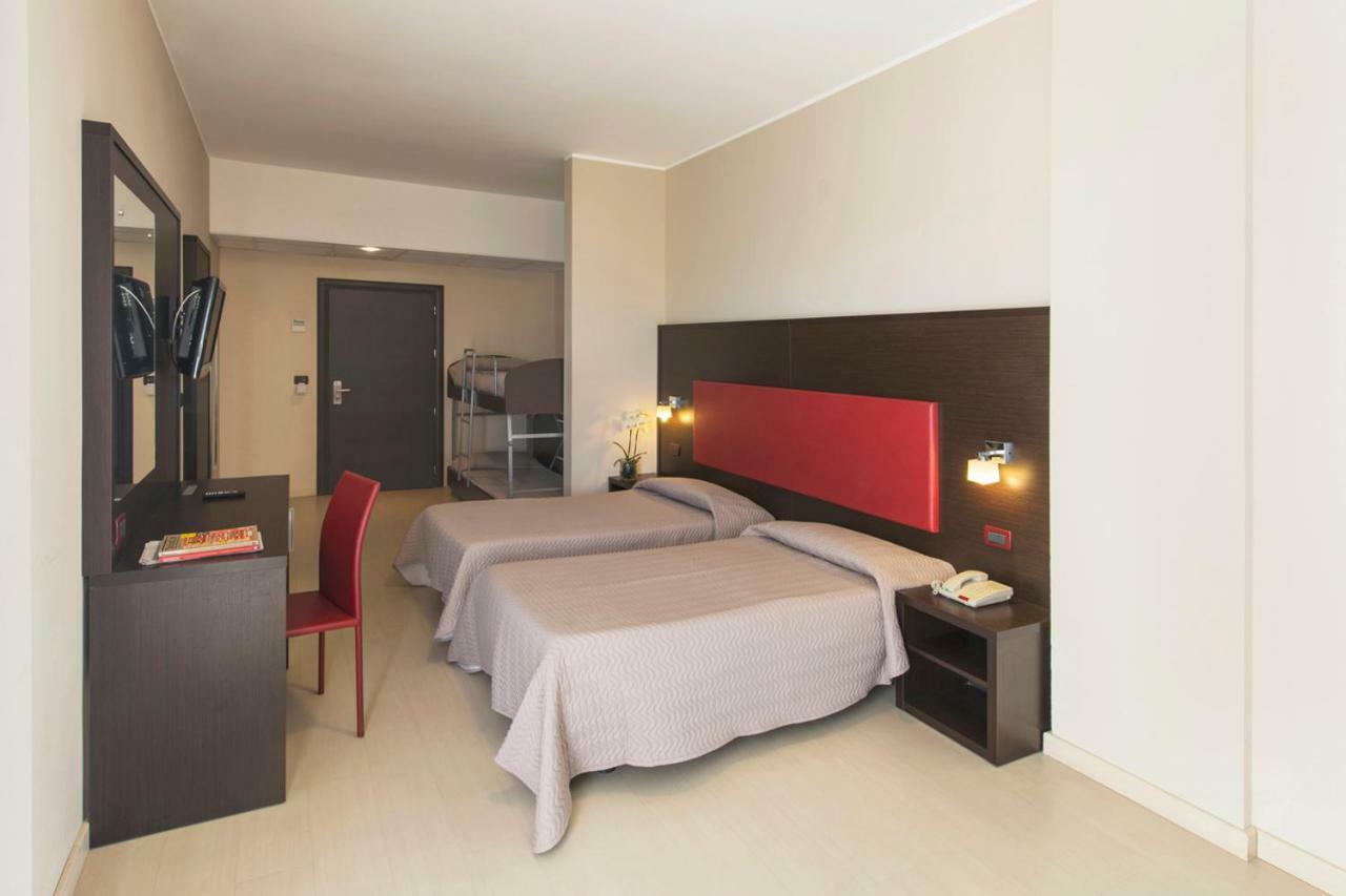 Grand Hotel Adriatico Montesilvano Marina Exteriér fotografie
