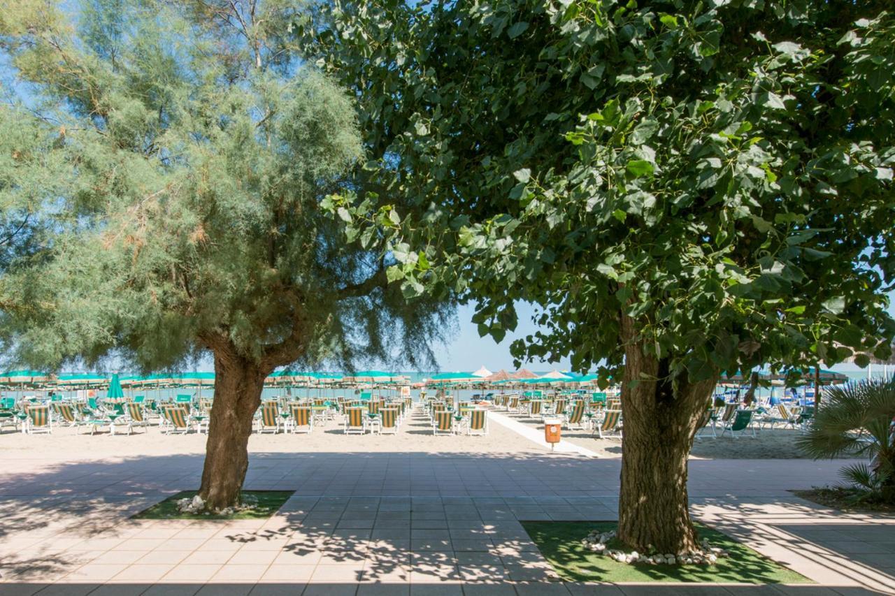 Grand Hotel Adriatico Montesilvano Marina Exteriér fotografie