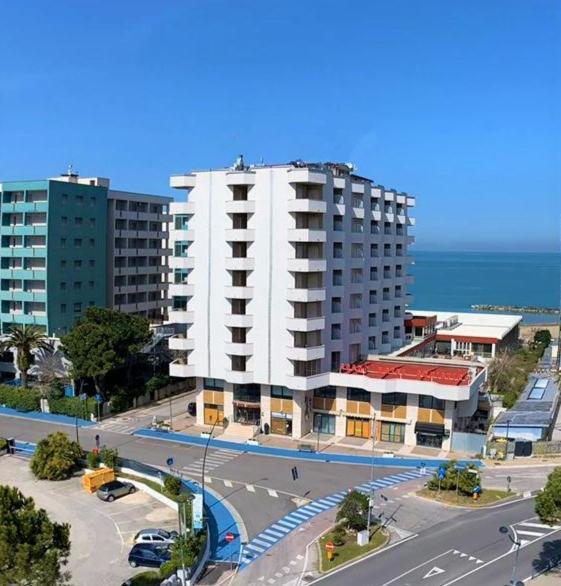 Grand Hotel Adriatico Montesilvano Marina Exteriér fotografie